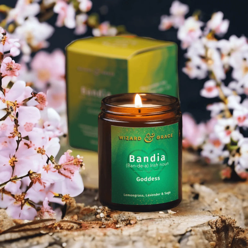Goddess Essential Oil Candle (Bandia)
