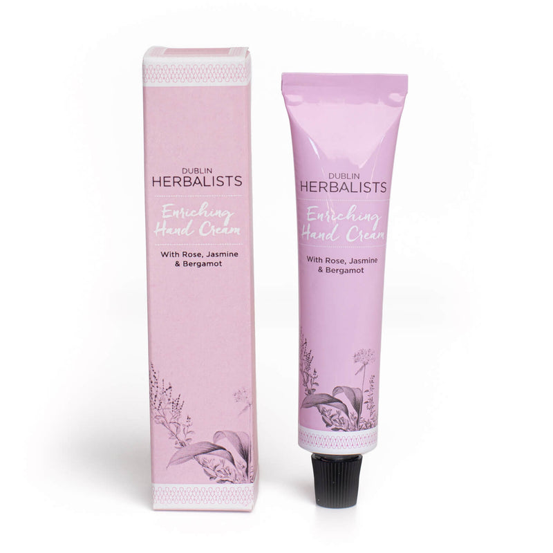 A rich hand cream with rose, jasmine and bergamot to provide lasting moisturisation to your hands, fingers and nails. In box